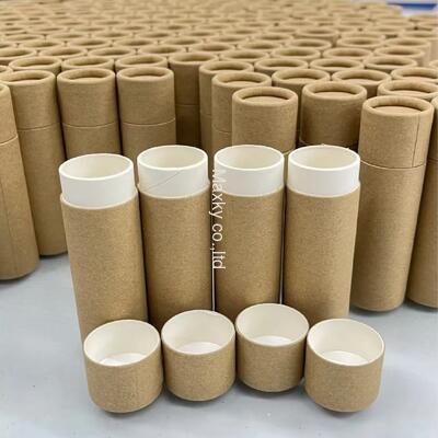 Cosmetic kraft paper packaging boxes, made of natural materials, are suitable for stick containers, lipsticks, and push-type lip balms.