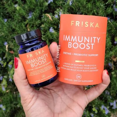 Customizable and recyclable CMYK printed cardboard tubes, custom cylindrical wax packaging tubes.