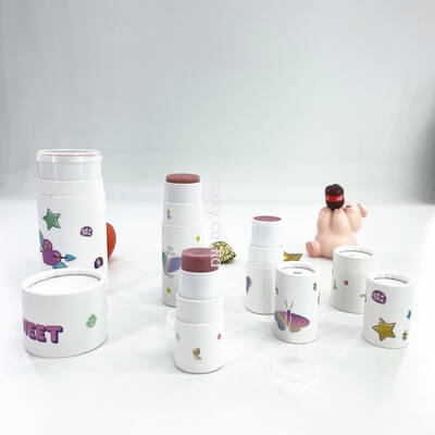 Recyclable and environmentally friendly cylindrical push-pull lip balm tube, paper lip balm tube packaging.