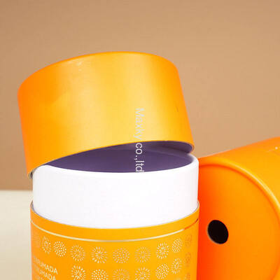 Recyclable cardboard boxes are suitable for packaging essential oils, perfumes, and cosmetics.