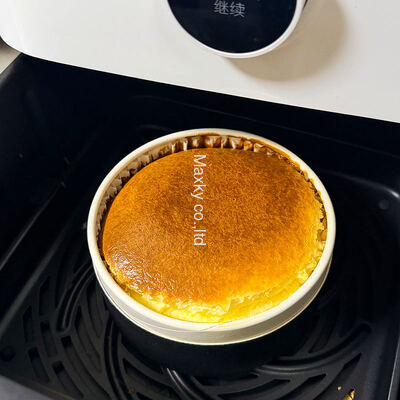 Customized eco-friendly food-grade cardboard cake tube packaging, made with offset paper and UV coating.